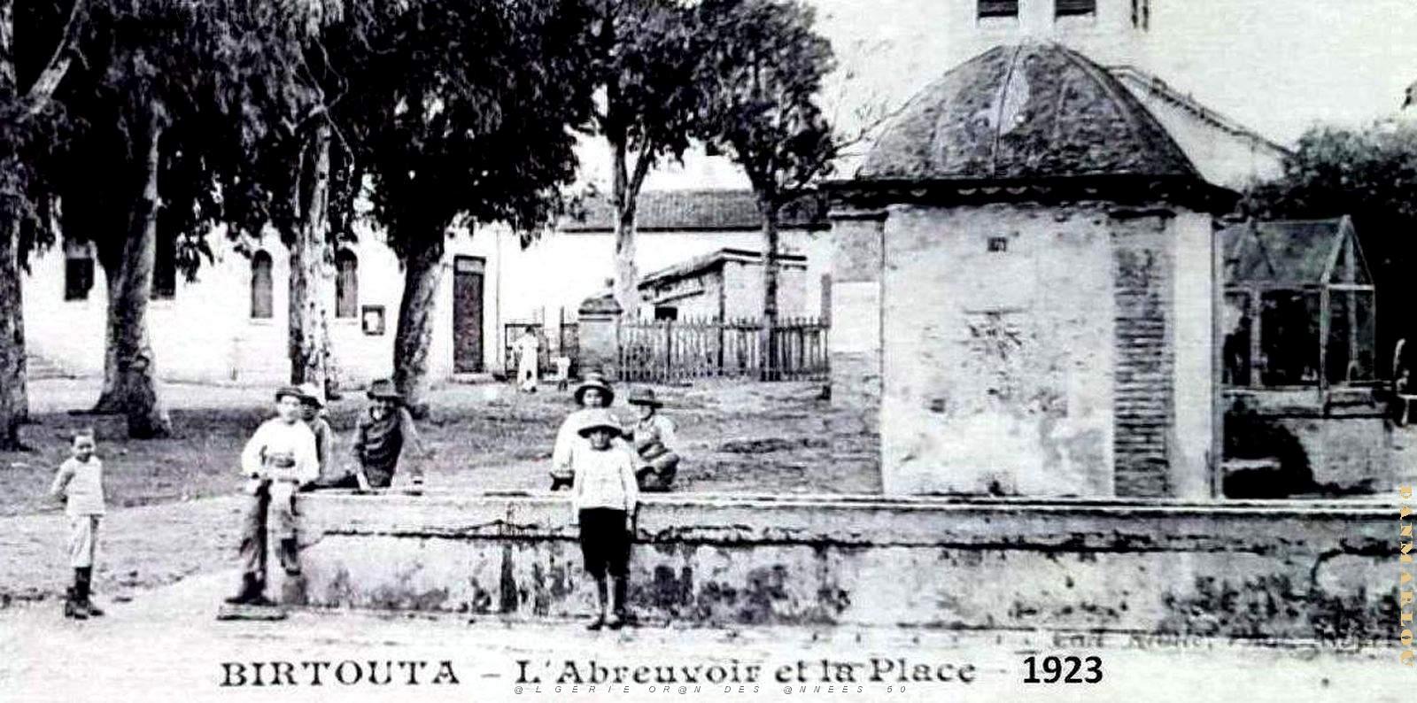 2627- Birtouta - Abreuvoir et Place2 - 1923.jpg